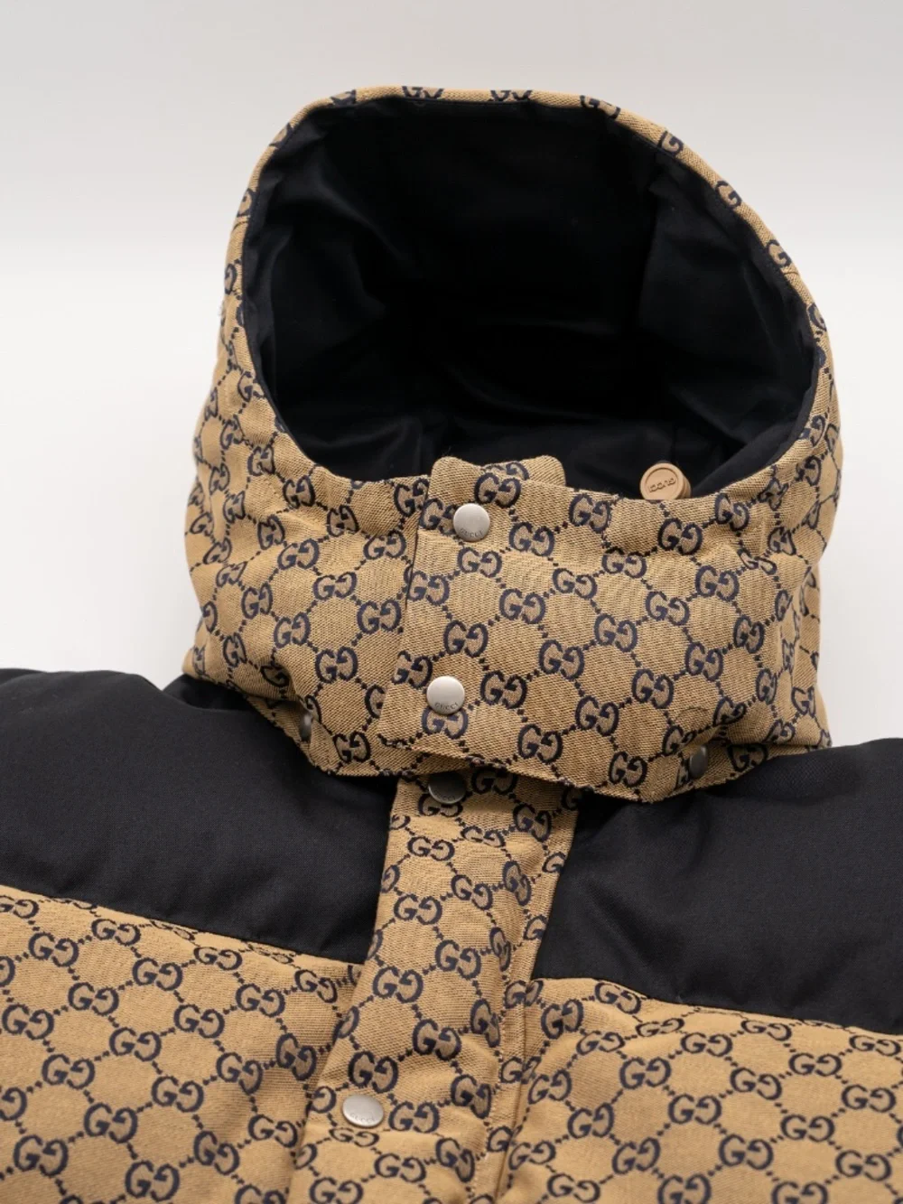 Gucci Men's GG Beige Black Puffer Jacket Canvas Goose Down Hooded  Size 48 M